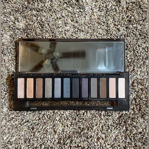 Naked Urban Decay Smokey palette